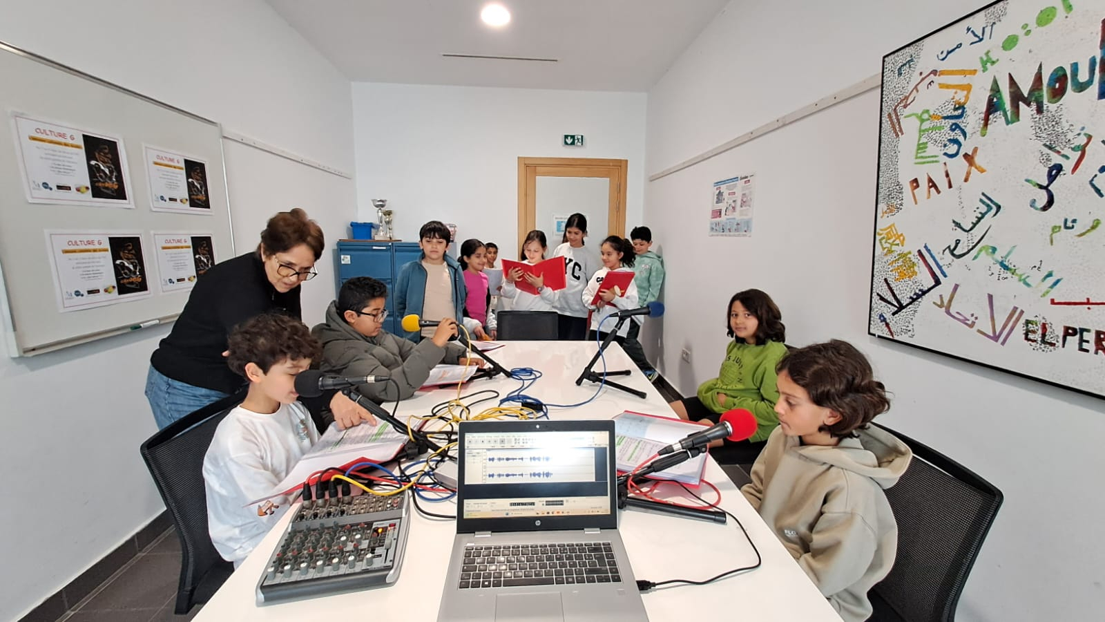 CM1A au micro : réseaux sociaux, avantages et inconvénients